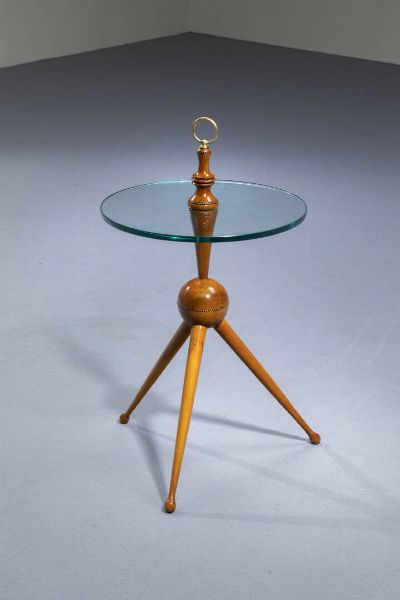 CESARE LACCA : Tavolino in legno con piano in vetro molato. Anni '50 cm 69x40  - Asta Design - Associazione Nazionale - Case d'Asta italiane