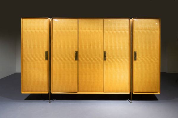SILVIO CAVATORTA : Armadio in legno d'acero. Anni '50 cm 184x301x64  - Asta Design - Associazione Nazionale - Case d'Asta italiane