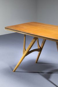 CAMPO & GRAFFI  nello stile di : Tavolo in legno di noce. Anni '60 80x162x73  - Asta Design - Associazione Nazionale - Case d'Asta italiane
