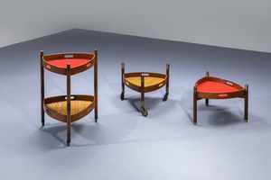 PRODUZIONE ITALIANA : Coppia di carrellini in legno  piano in legno laminato  e giunco. Anni '60 cm 69x49x49  - Asta Design - Associazione Nazionale - Case d'Asta italiane