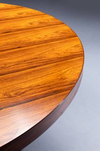 CARLO DE CARLI  nello stile di : Tavolo in legno lastronato. Anni '50 cm 76x130  - Asta Design - Associazione Nazionale - Case d'Asta italiane