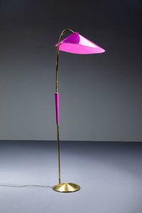 STILUX - Lampada da terra in ottone con paralume in perspex. Anni '50 h cm 152