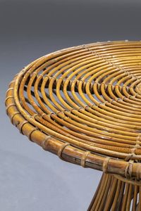 FRANCO ALBINI : Tavolino in vimini e canna d'India. Anni '50 cm 66x74  - Asta Design - Associazione Nazionale - Case d'Asta italiane