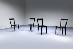 PRODUZIONE ITALIANA - Quattro sedie in legno laccato. Anni '60 cm 84x40x46