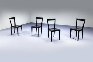 PRODUZIONE ITALIANA : Quattro sedie in legno laccato. Anni '60 cm 84x40x46  - Asta Design - Associazione Nazionale - Case d'Asta italiane