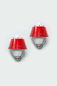 PRODUZIONE ITALIANA : Coppia di lampade a muro in metallo verniciato  diffusori in vetro satinato. Anni '50 cm 28x35  - Asta Design - Associazione Nazionale - Case d'Asta italiane