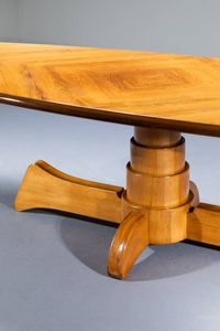 RENATO MADURINI : Tavolo in legni di varie essenze. Prod. Renato e Roberto Madurini Anni '70 cm 78x243x100  - Asta Design - Associazione Nazionale - Case d'Asta italiane