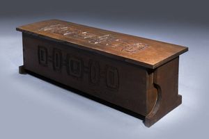 GIAN PAOLO ZALTRON : Cassapanca in legno di noce scuro intagliato. Anni '60 cm 45x90x41  - Asta Design - Associazione Nazionale - Case d'Asta italiane