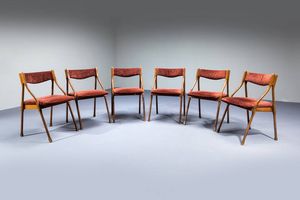 LA PERMANENTE MOBILI CANTU' : Sei sedie con struttura in legno di noce  sedili e schienali imbottiti rivestiti in velluto. Anni '50 cm 78x48x49  - Asta Design - Associazione Nazionale - Case d'Asta italiane