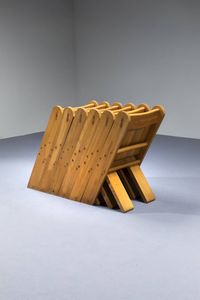 PRODUZIONE ITALIANA : Sei sedie impilabili con seduta ribaltabile in legno chiaro Anni '70 cm 77x45x52  - Asta Design - Associazione Nazionale - Case d'Asta italiane
