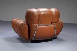 PRODUZIONE ITALIANA : Coppia di grandi poltrone con rivestimento in pelle e struttura in metallo cromato. Anni '70 cm 80x110x105  - Asta Design - Associazione Nazionale - Case d'Asta italiane