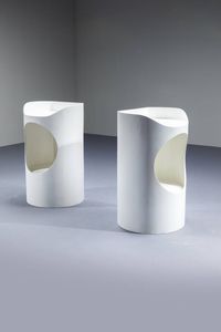 PRODUZIONE ITALIANA : Coppia di comodini in legno laccato. Anni '70 cm 80x49x41  - Asta Design - Associazione Nazionale - Case d'Asta italiane