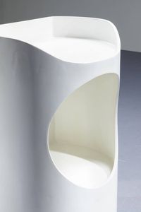 PRODUZIONE ITALIANA : Coppia di comodini in legno laccato. Anni '70 cm 80x49x41  - Asta Design - Associazione Nazionale - Case d'Asta italiane