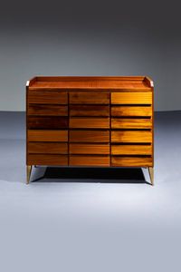 SCHIROLLI : Mobile cassettiera con struttura in legno impiallacciato. gambe in ottone   Anni '50  Etichetta del Produttore. cm 105x130x42  - Asta Design - Associazione Nazionale - Case d'Asta italiane