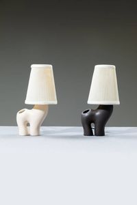 LOUIS GIRAUD - Coppia di lampade da tavolo in ceramica modellata a forme zoomorfe. Marcate Louis Giraud Vallauris Anni '50 cm  [..]