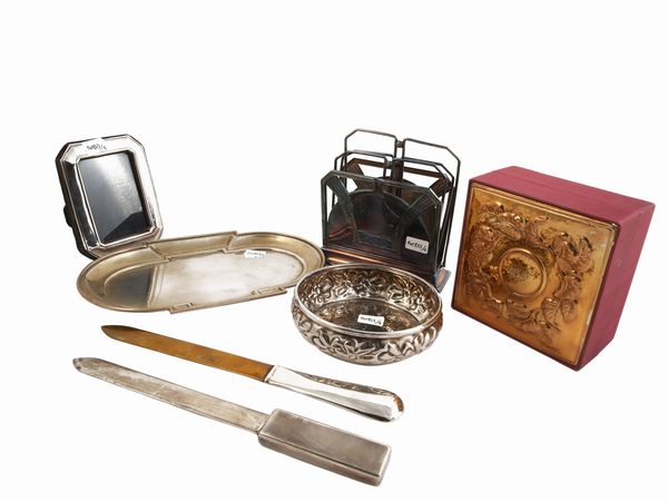 Lotto di accessori da scrivania  - Asta L'Arte di Arredare - Associazione Nazionale - Case d'Asta italiane