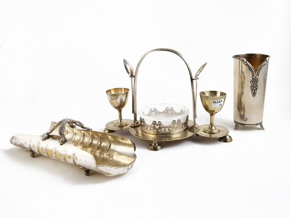 Lotto di curiosit� in argento e metallo argentato  - Asta L'Arte di Arredare - Associazione Nazionale - Case d'Asta italiane