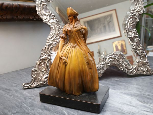 Michele Fabris : Dama veneziana in terracotta  - Asta L'Arte di Arredare - Associazione Nazionale - Case d'Asta italiane