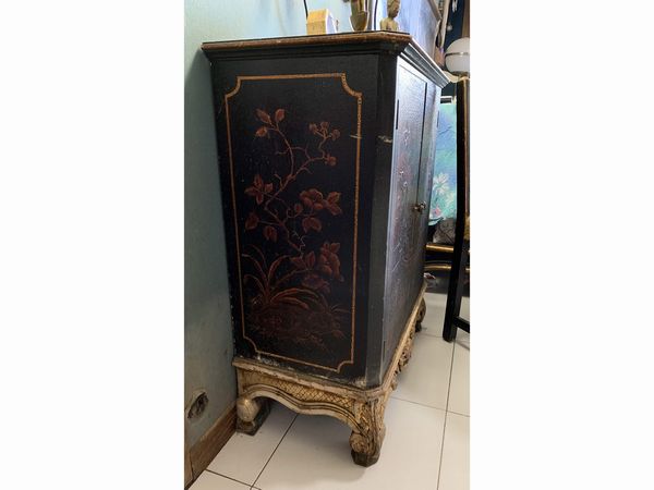 Coppia di comodini in lacca nera  - Asta L'Arte di Arredare - Associazione Nazionale - Case d'Asta italiane