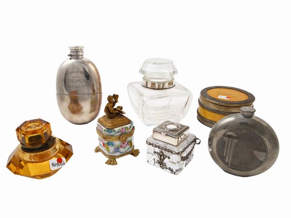 Lotto di curiosit� da scrivania  - Asta L'Arte di Arredare - Associazione Nazionale - Case d'Asta italiane