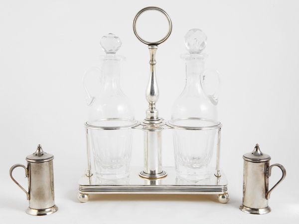 Lotto di curiosit� per la tavola in metallo argentato  - Asta L'Arte di Arredare - Associazione Nazionale - Case d'Asta italiane