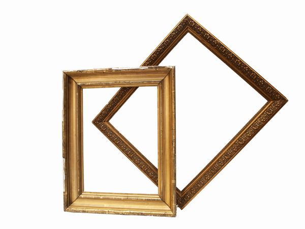 Due cornici in legno e pastiglia dorati  - Asta L'Arte di Arredare - Associazione Nazionale - Case d'Asta italiane