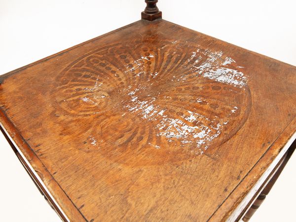 Coppia di sgabelli ad angolo in faggio  - Asta L'Arte di Arredare - Associazione Nazionale - Case d'Asta italiane