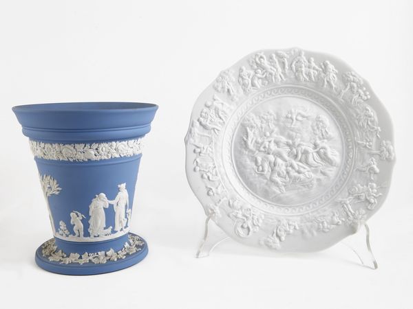 Curiosit� in porcellana  - Asta L'Arte di Arredare - Associazione Nazionale - Case d'Asta italiane