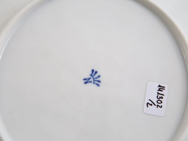 Curiosit� in porcellana  - Asta L'Arte di Arredare - Associazione Nazionale - Case d'Asta italiane