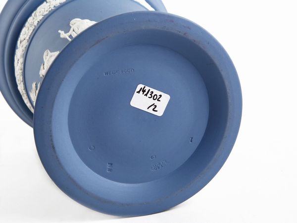 Curiosit� in porcellana  - Asta L'Arte di Arredare - Associazione Nazionale - Case d'Asta italiane