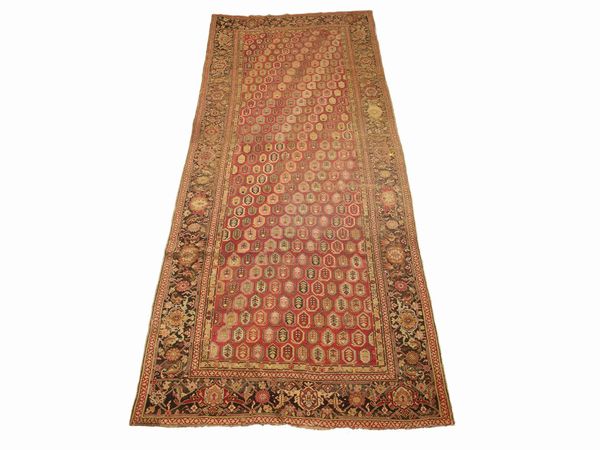 Grande tappeto caucasico da salone di vecchia manifattura  - Asta L'Arte di Arredare - Associazione Nazionale - Case d'Asta italiane