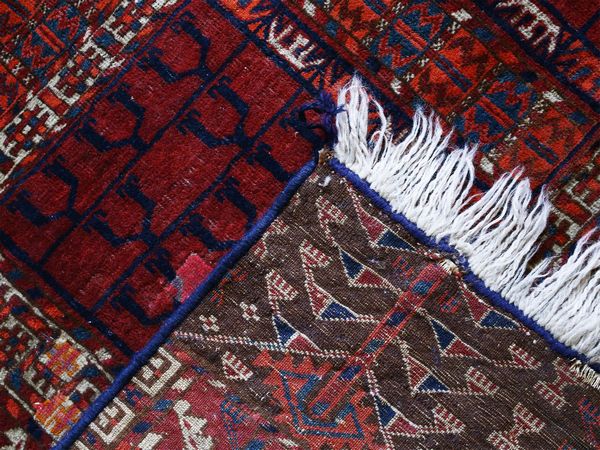 Tre tappeti caucasici di vecchia manifattura  - Asta L'Arte di Arredare - Associazione Nazionale - Case d'Asta italiane