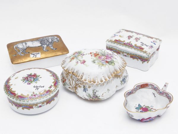 Collezione di oggetti in porcellana  - Asta L'Arte di Arredare - Associazione Nazionale - Case d'Asta italiane