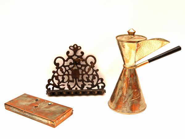 Judaica: lotto di curiosit� ebraiche  - Asta L'Arte di Arredare - Associazione Nazionale - Case d'Asta italiane