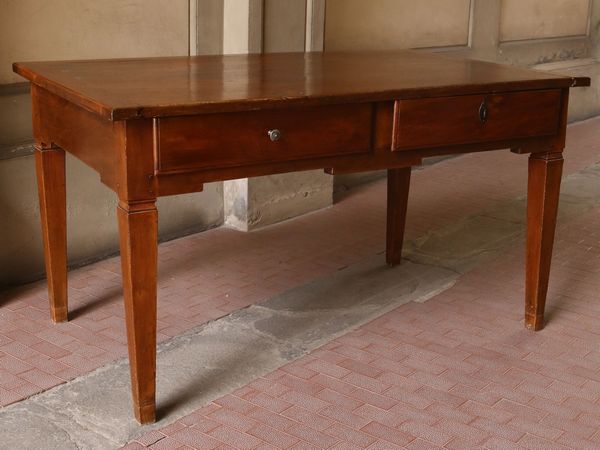 Tavolo in noce  - Asta L'Arte di Arredare - Associazione Nazionale - Case d'Asta italiane