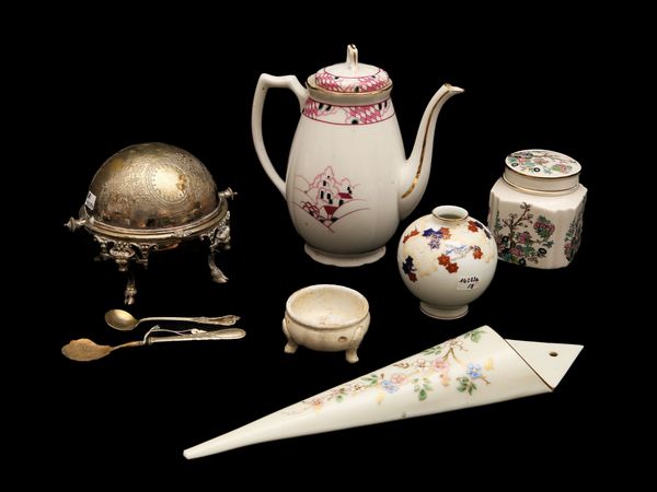 Lotto di curiosit�  - Asta L'Arte di Arredare - Associazione Nazionale - Case d'Asta italiane