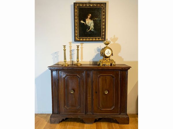 Credenza in noce  - Asta L'Arte di Arredare - Associazione Nazionale - Case d'Asta italiane