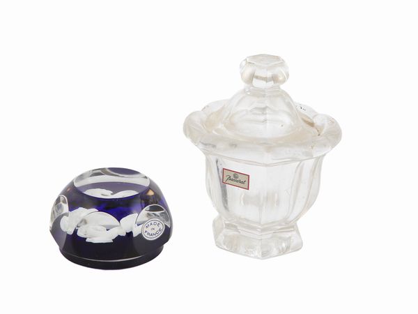 Due oggetti in cristallo, Baccarat  - Asta L'Arte di Arredare - Associazione Nazionale - Case d'Asta italiane