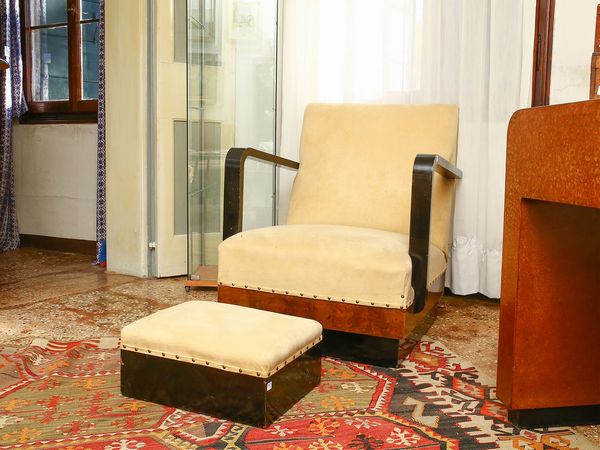 Poltrona Dec� in legno ebanizzato e impiallacciata in radica  - Asta L'Arte di Arredare - Associazione Nazionale - Case d'Asta italiane