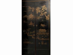 Coppia di porte a due ante in lacca nera  - Asta L'Arte di Arredare - Associazione Nazionale - Case d'Asta italiane