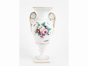 Curiosit� in porcellana policroma  - Asta L'Arte di Arredare - Associazione Nazionale - Case d'Asta italiane