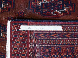 Tre tappeti caucasici di vecchia manifattura  - Asta L'Arte di Arredare - Associazione Nazionale - Case d'Asta italiane