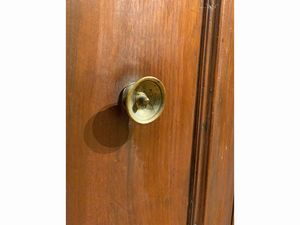 Credenza in noce  - Asta L'Arte di Arredare - Associazione Nazionale - Case d'Asta italiane