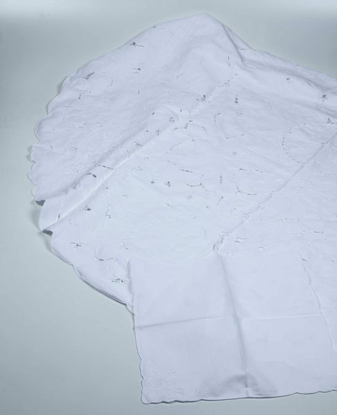 Tovaglia ovale  - Asta Arredo per la Tavola | Cambi Time  - Associazione Nazionale - Case d'Asta italiane