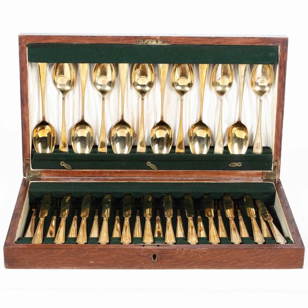 Servizio di posate in cofanetto in legno, XX secolo  - Asta Arredo per la Tavola | Cambi Time  - Associazione Nazionale - Case d'Asta italiane