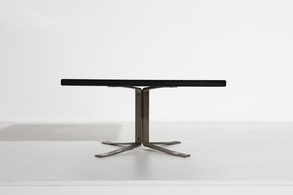 FORMANOVA : Tavolino da salotto  - Asta Asta 370 | DESIGN E ARTI DECORATIVE DEL NOVECENTO Virtuale - Associazione Nazionale - Case d'Asta italiane