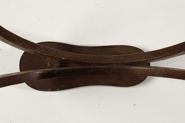 LOOS ADOLF (1870 - 1933) : Poggiapiede per Gebr�der Thonet Vienna GMBH  - Asta Asta 370 | DESIGN E ARTI DECORATIVE DEL NOVECENTO Virtuale - Associazione Nazionale - Case d'Asta italiane