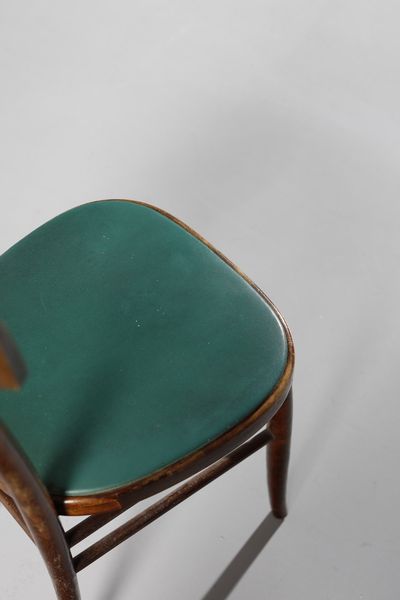 PARISI ICO (1916 - 1996) : nello stile di. Quattro sedie  - Asta Asta 370 | DESIGN E ARTI DECORATIVE DEL NOVECENTO Virtuale - Associazione Nazionale - Case d'Asta italiane