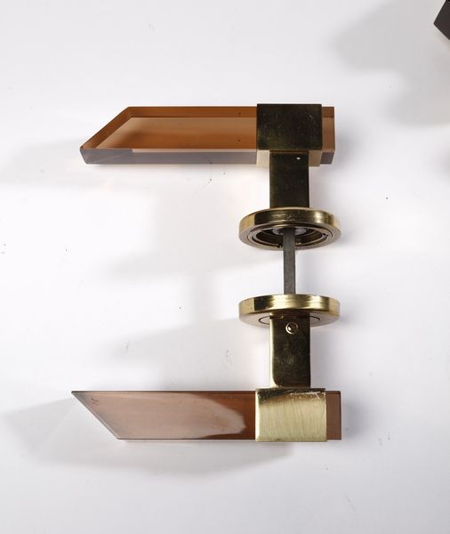 MANIFATTURA ITALIANA : Coppia di maniglie  - Asta Asta 370 | DESIGN E ARTI DECORATIVE DEL NOVECENTO Virtuale - Associazione Nazionale - Case d'Asta italiane