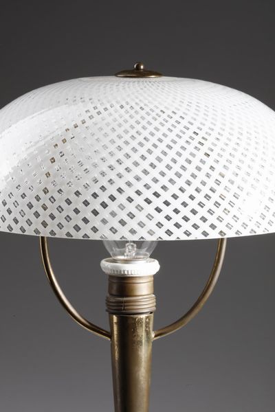 MANIFATTURA ITALIANA : Lampada da tavolo  - Asta Asta 370 | DESIGN E ARTI DECORATIVE DEL NOVECENTO Virtuale - Associazione Nazionale - Case d'Asta italiane